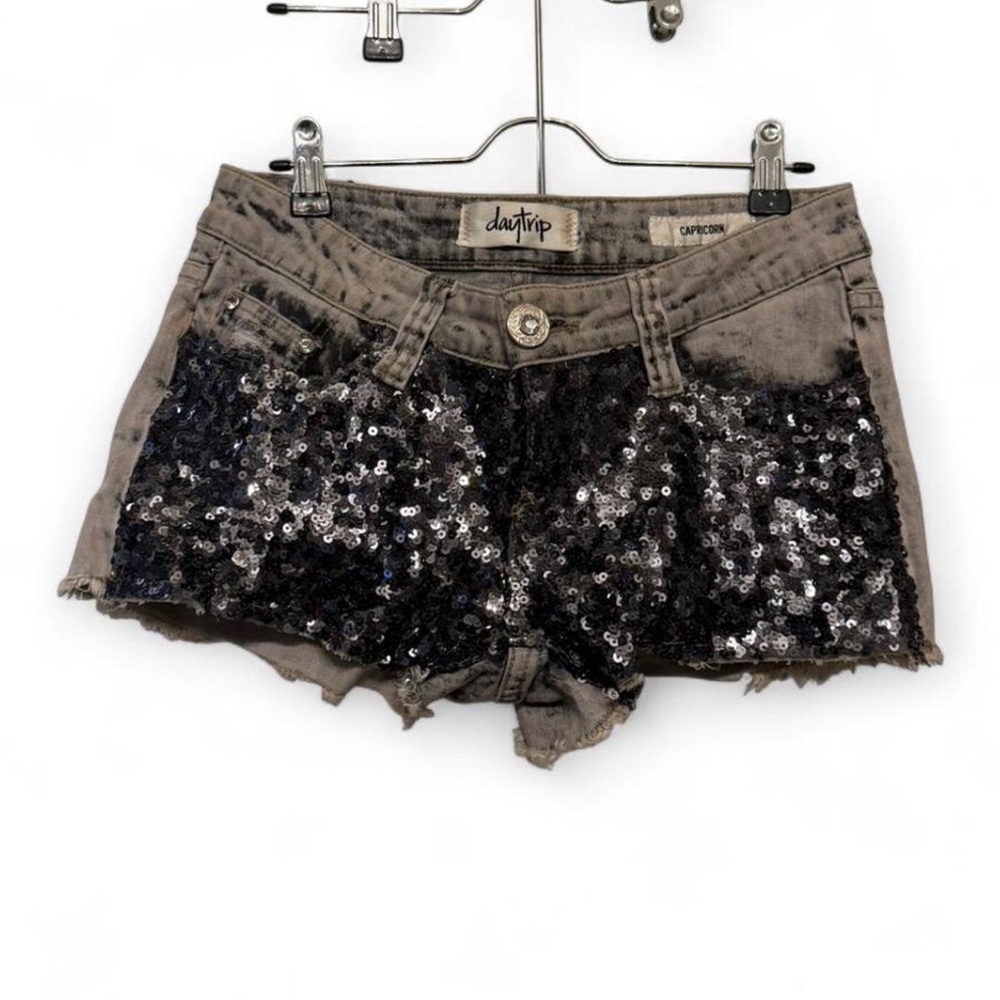 Daytrip Capricorn Jean Shorts with Sequins